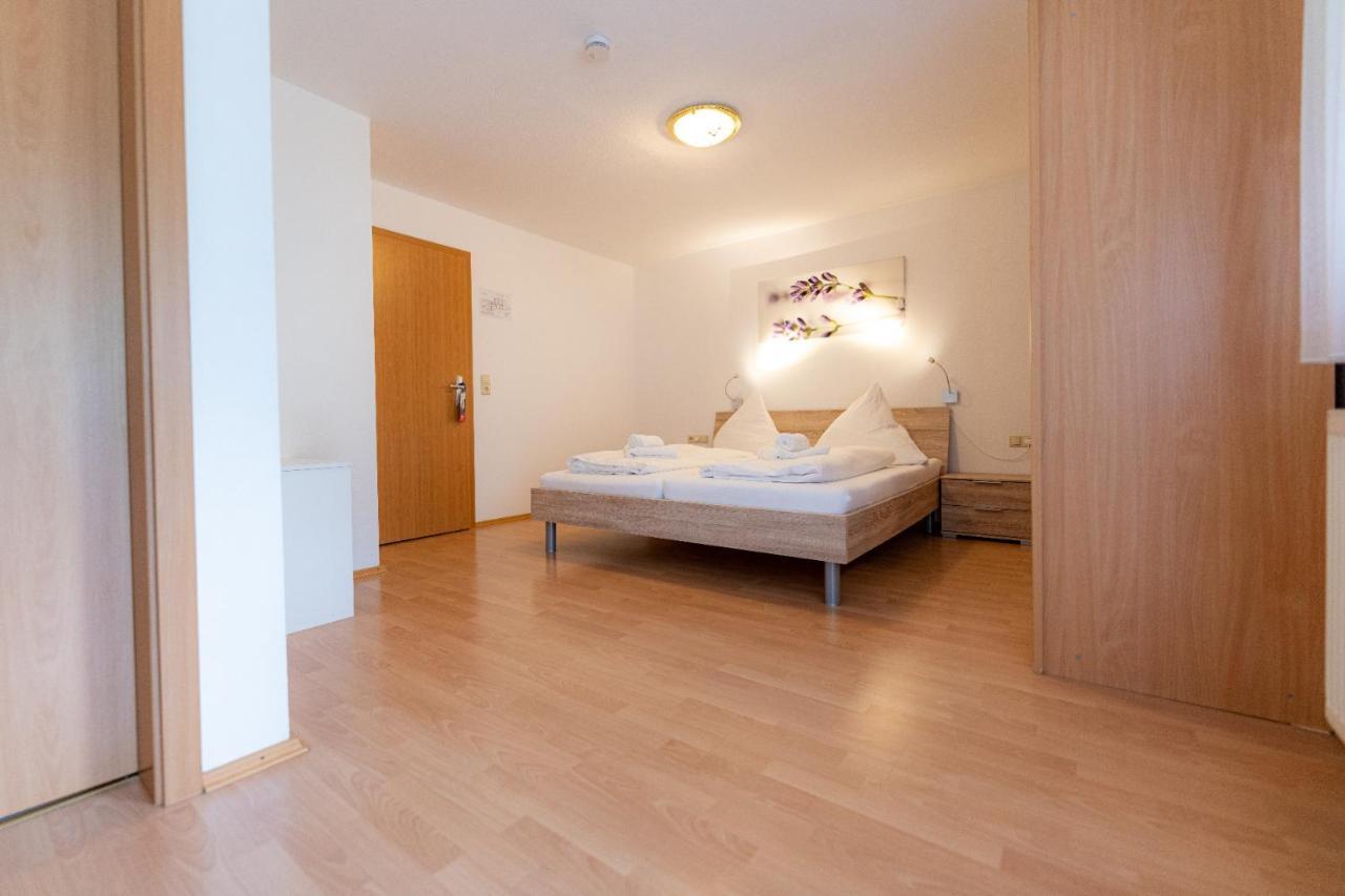 Hotel Gasthof Stern Nusplingen ภายนอก รูปภาพ